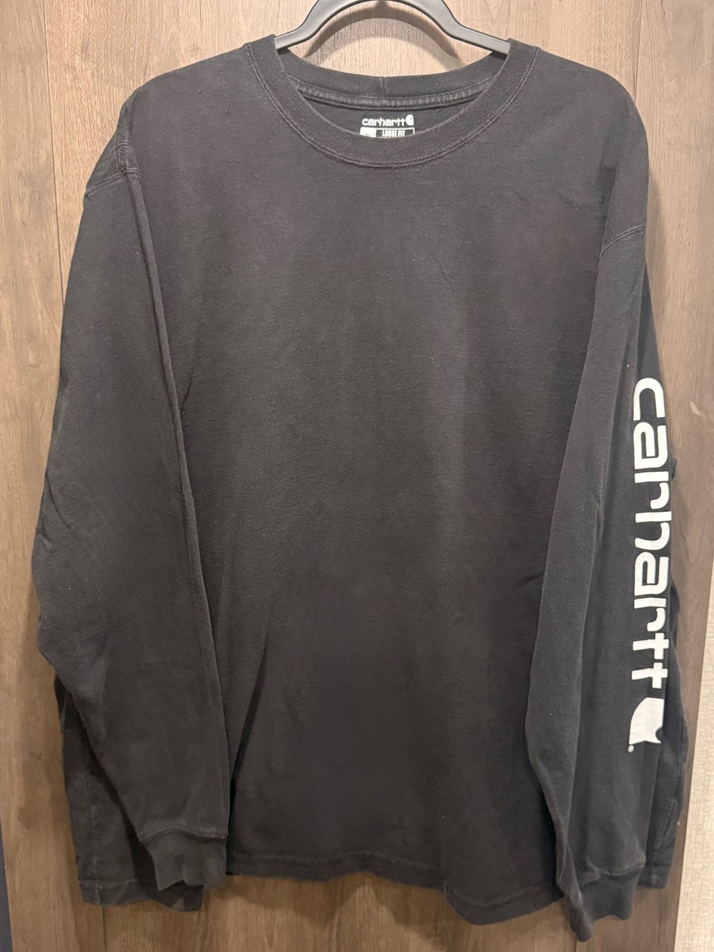 Carhartt Black Long-Sleeve Tee with White Sleeve Log, Loose fit